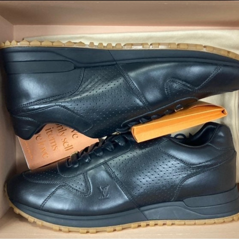 louis vuitton supreme run away black gum